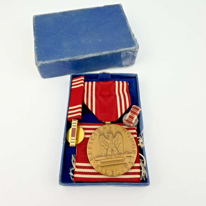 VINTAGE WWII WW2 US ARMY "FOR GOOD CONDUCT" EFFICIENCY, HONOR & FIDELITY MEDAL