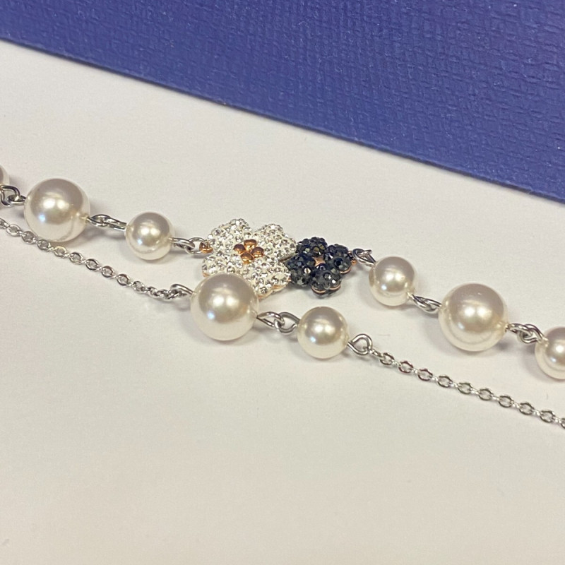 Swarovski Crystal long Necklace 42in Long Swarovski Crystal long Necklace 42in Long
