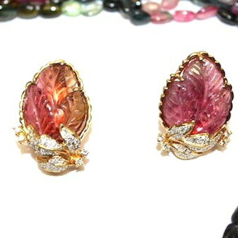Estate 18K Yellow Gold Multi Color Tourmaline & Diamond Necklace & Earrings Set Estate 18K Yellow Gold Multi Color Tourmaline & Diamond Necklace & Earrings Set