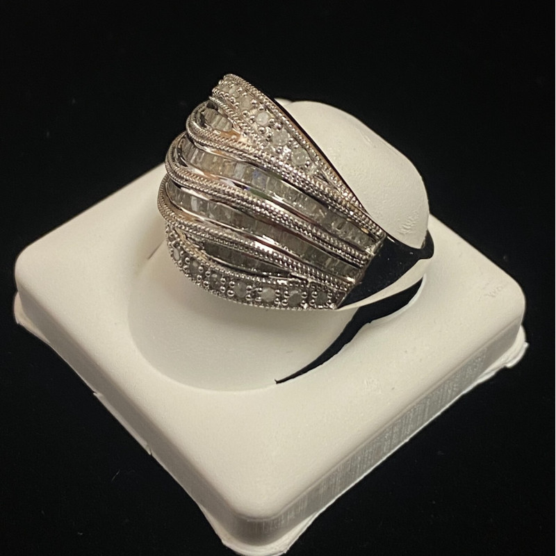 STERLING SILVER WHITE DIAMONDS 1.00CTW RING SIZE 11