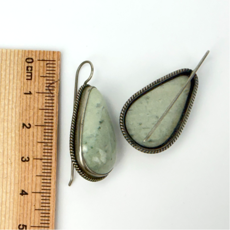 Native American Style Sterling Silver Pale Green Jade Dangle Earring
