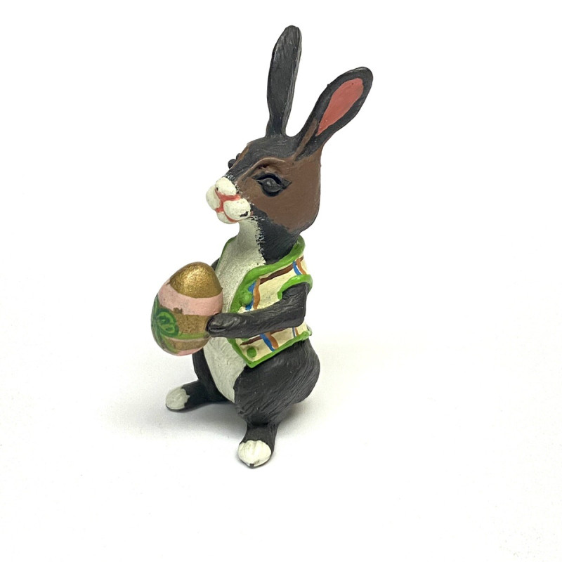 Authentic Vintage Heirloom Edition Rabbit Bunny Holding Egg Cast Iron Figurine ! Authentic Vintage Heirloom Edition Rabbit Bunny Holding Egg Cast Iron Figurine !