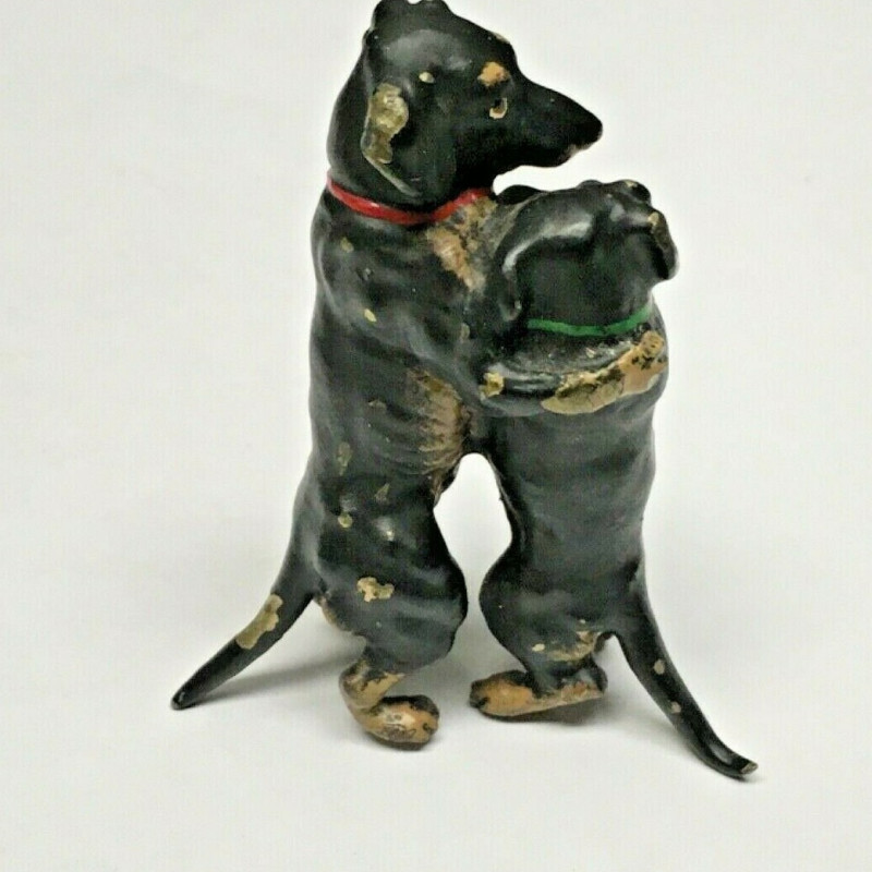 ANTIQUE TWO DOGS HUGGING FIGURI HEAVY FOR WALL CABINET BROWN