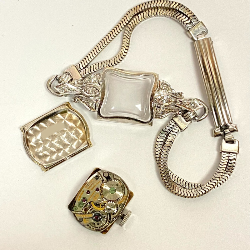 Vintage Ladies Gruen Precision 14K White Gold w Diamonds 17 Jewels