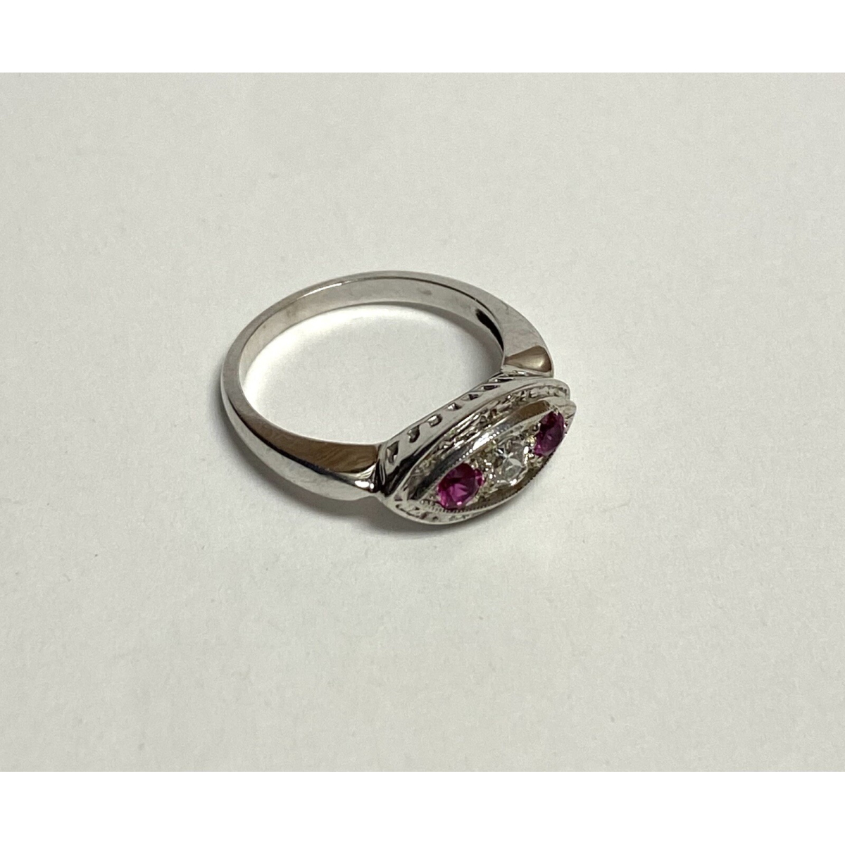 14K Beautiful White Gold Oval Pink Stud With Diamond Woman Ring