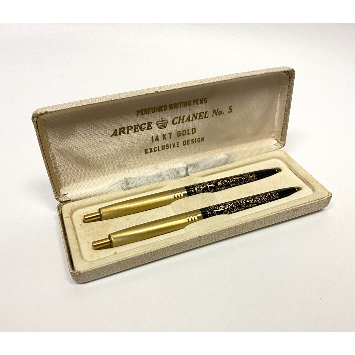 Vintage Perfumed Writing Pens Exclusive Arpege C H A N E L  5  Design 14kt Gold