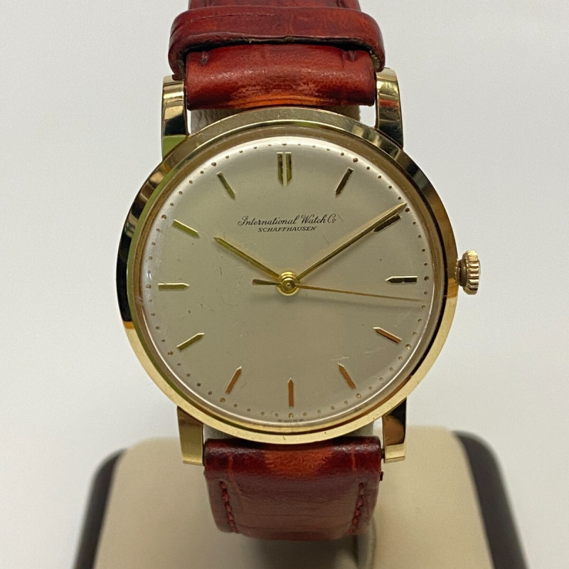 Vintage IWC SCHAFFHAUSEN 18k Yellow Gold Wristwatch 33.5mm
