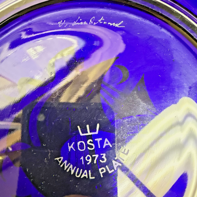 Kosta 1973 Annual Plate by U. Lindstrand Blue Glass Gold Viking Ship in Box