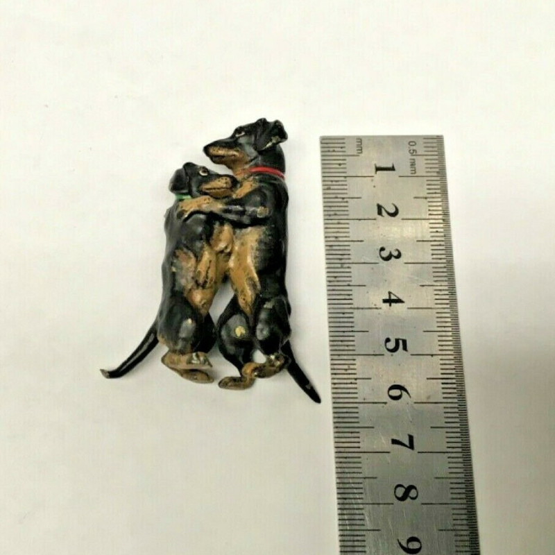 ANTIQUE TWO DOGS HUGGING FIGURI HEAVY FOR WALL CABINET BROWN