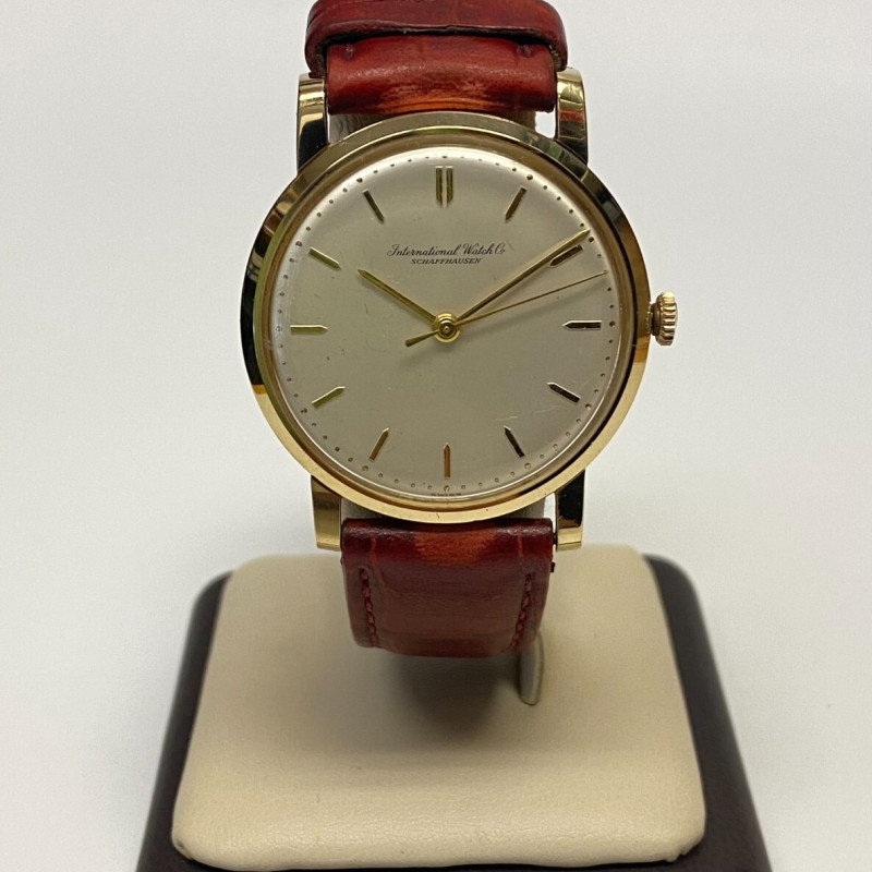 Vintage IWC SCHAFFHAUSEN 18k Yellow Gold Wristwatch 33.5mm