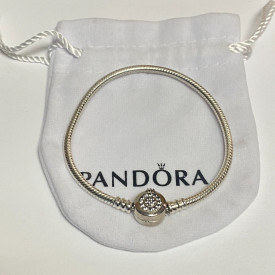 Authentic Pandora Moments Sparkling Crown O Snake Chain Bracelet 7 inches