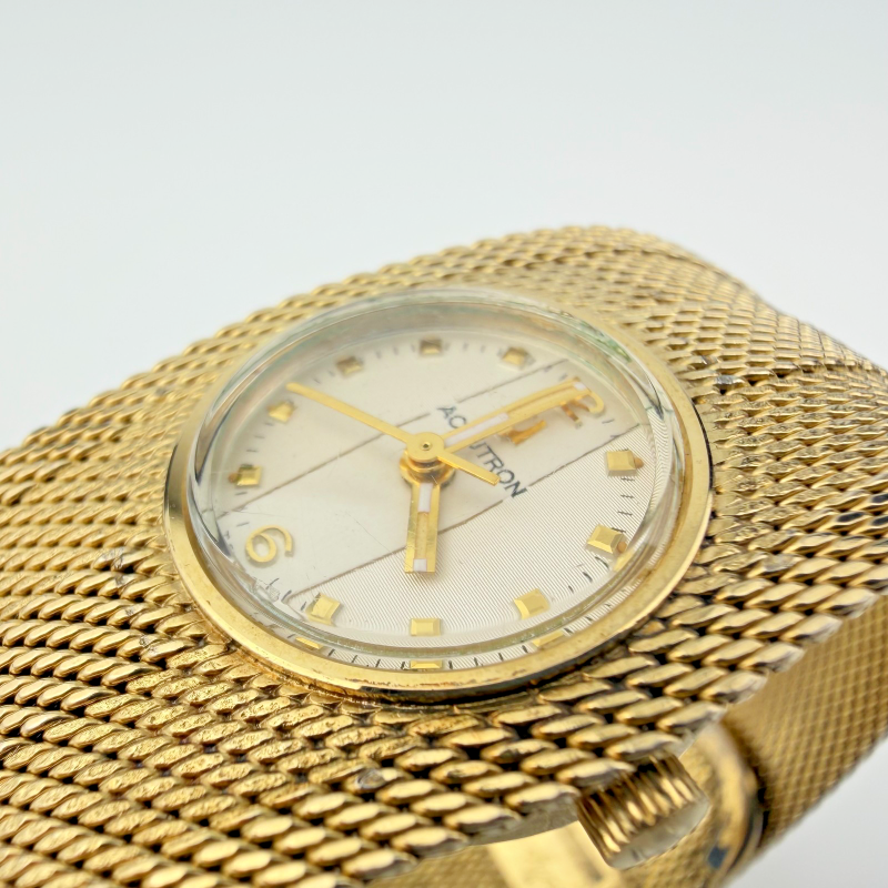 Vintage Bulova Accutron Ladies 10K Gold Filled Mesh Bracelet Watch 6.5"