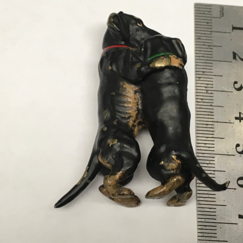 ANTIQUE TWO DOGS HUGGING FIGURI HEAVY FOR WALL CABINET BROWN