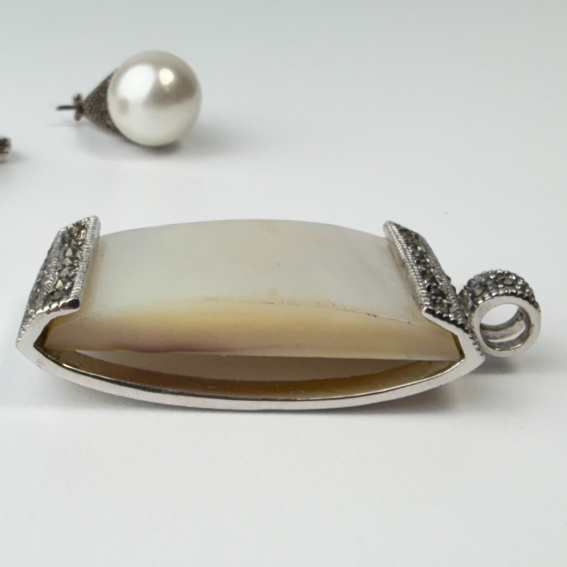 925 Sterling Silver Vintage Real Mother-of-Pearl & Marcasite Gemstone Pendant