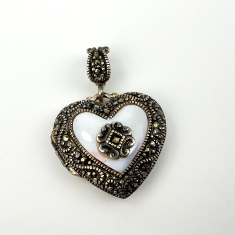 Vintage Marcasite Mother of Pearl Heart Locket/Pendant Sterling Silver Thailand