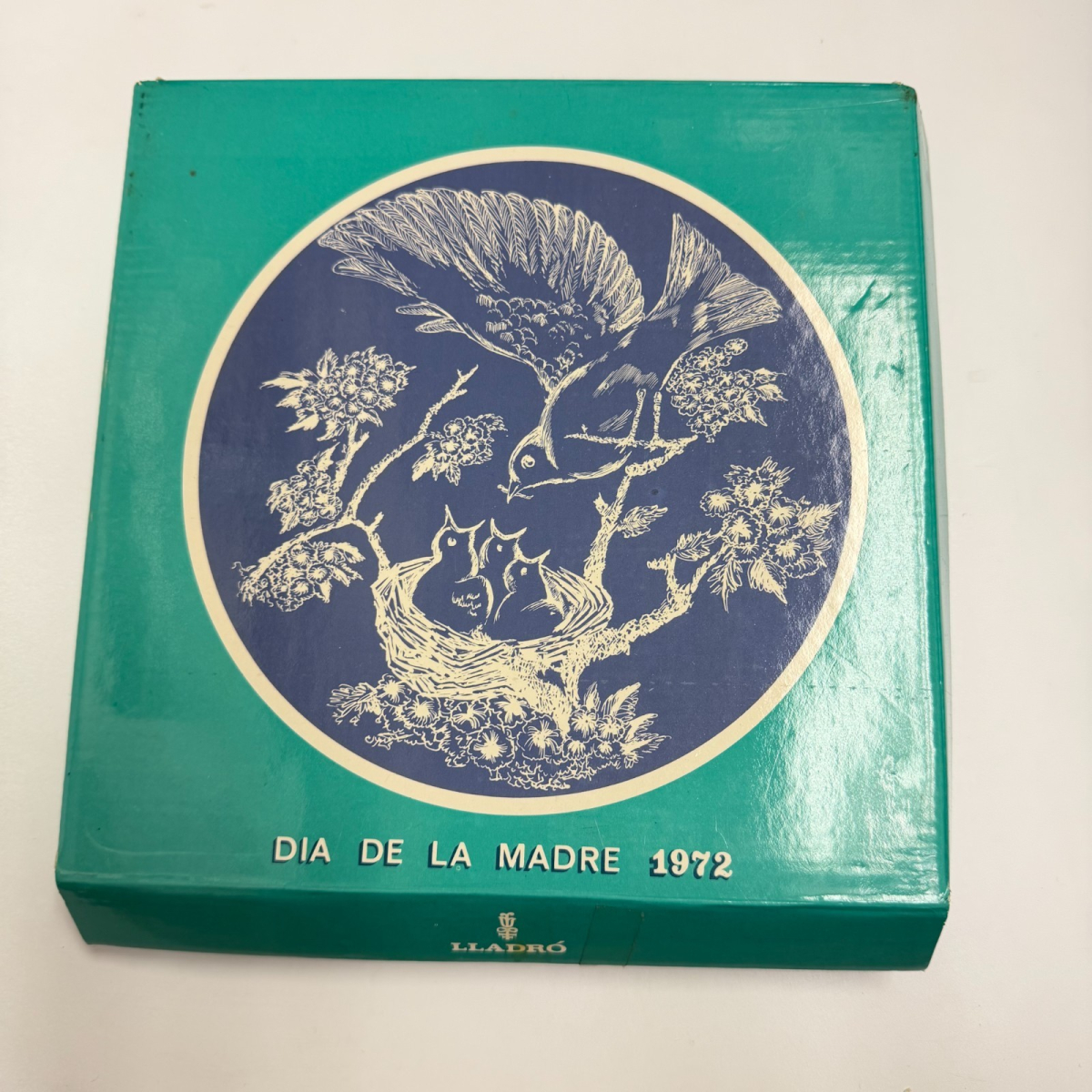 Lladro Dia de la Madre 1972 Mother's Day Plate Blue & White Bas Relief w/Box