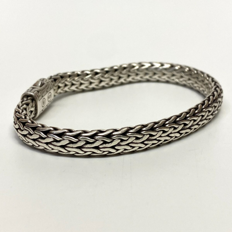 John Hardy Sterling Silver Chain Bracelet 8 inch, 8 mm diameter John Hardy Sterling Silver Chain Bracelet 8 inch, 8 mm diameter