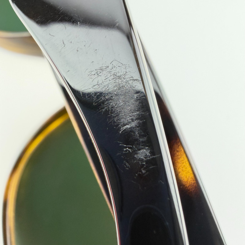 Ray-Ban RB2132 New Wayfarer 710/51 Tortoise Gradient 52mm w/ Case Good Condition