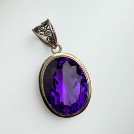 925 Sterling Silver Vintage Real Dark Purple Oval Amethyst Gemstone Pendant