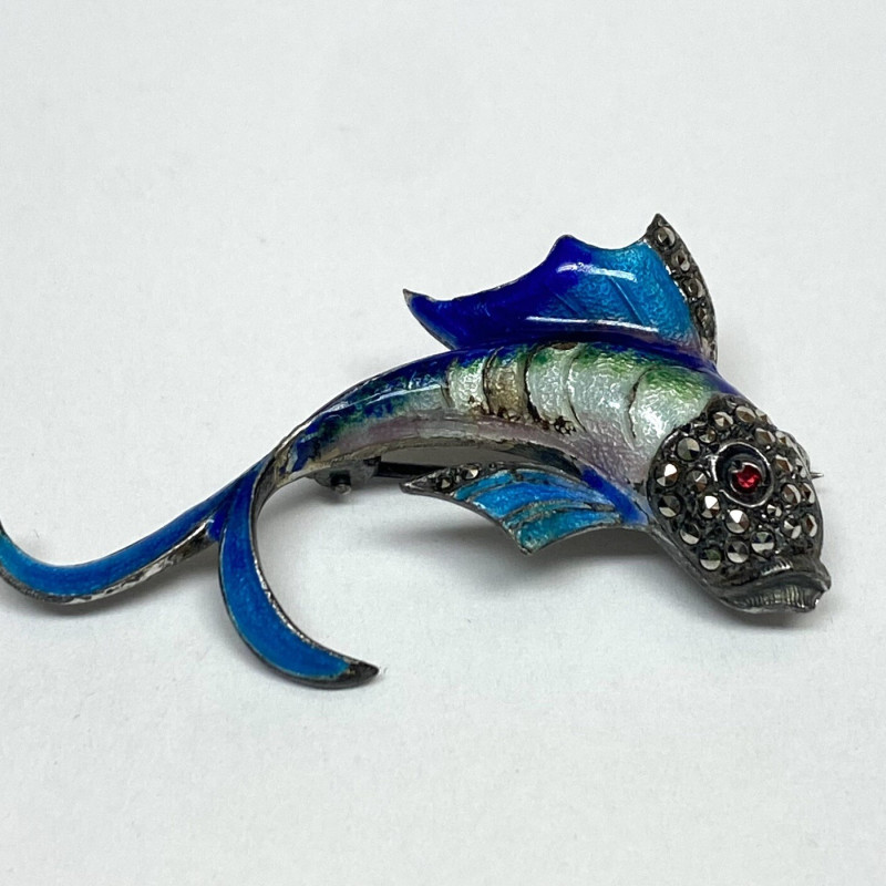 Antique Sterling Silver Designed Gems Faced Blue Multicolor Fish / 1 Ruby Eye Antique Sterling Silver Designed Gems Faced Blue Multicolor Fish / 1 Ruby Eye