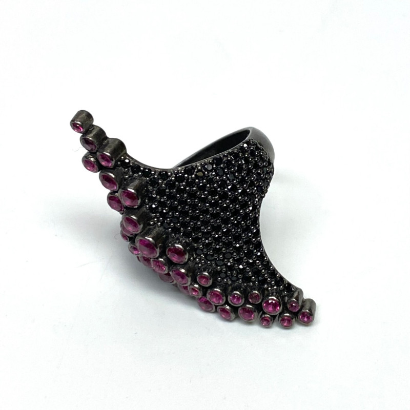 Sterling Silver Black Onyx and Rubies Ring Sterling Silver Black Onyx and Rubies Ring