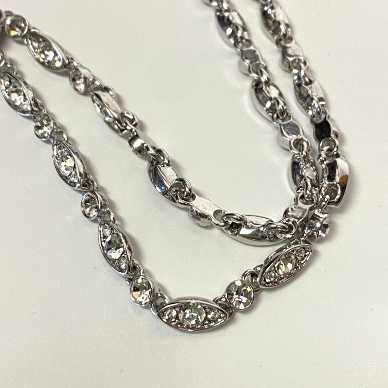 Heart-Shaped Blue Glass Pendant Necklace with Silver-Tone Chain - Elegant Design Heart-Shaped Blue Glass Pendant Necklace with Silver-Tone Chain - Elegant Design