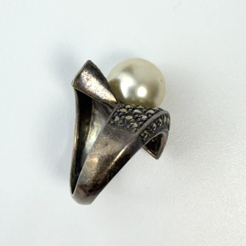 925 Sterling Silver  Vintage Pearl & Marcasite Cocktail Ring Size 6