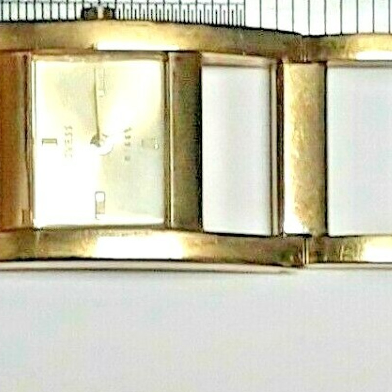 GUESS GOLD TONE WATCH GUESS STEEL WATER RESISTANT JAPAN MOVT GUESS GOLD TONE WATCH GUESS STEEL WATER RESISTANT JAPAN MOVT