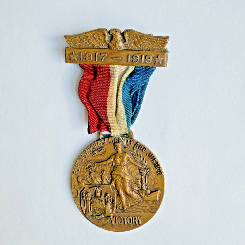 Lot of 4 Original US WWI Bronze Medals — Victory + Service Medals with Ribbons