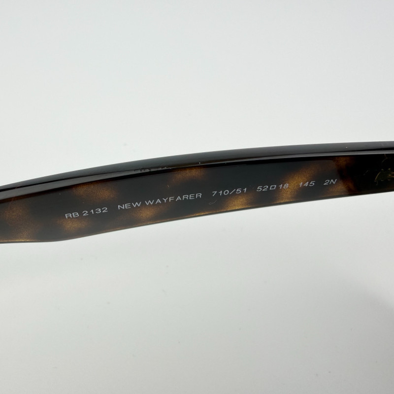 Ray-Ban RB2132 New Wayfarer 710/51 Tortoise Gradient 52mm w/ Case Good Condition