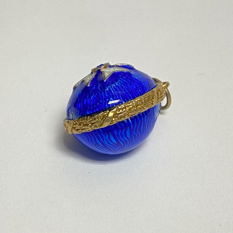 Small Antique Sterling Silver Enamel Egg Pendant (BLUE WITH STARS) Small Antique Sterling Silver Enamel Egg Pendant (BLUE WITH STARS)