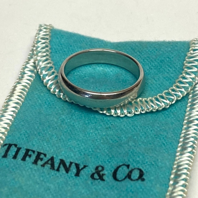 Tiffany & Co. Platinum 6mm Wedding Band Ring size 10 in Box