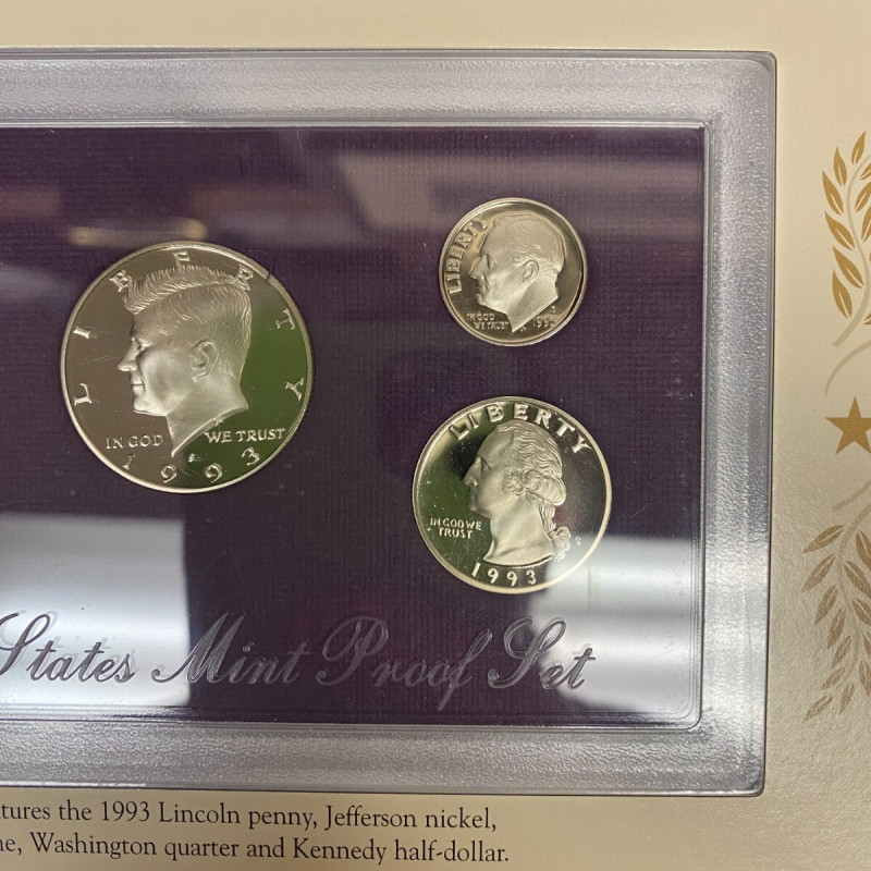 1993 Proof Set San Francisco Mint With 5 cent George Washington Stamp Display