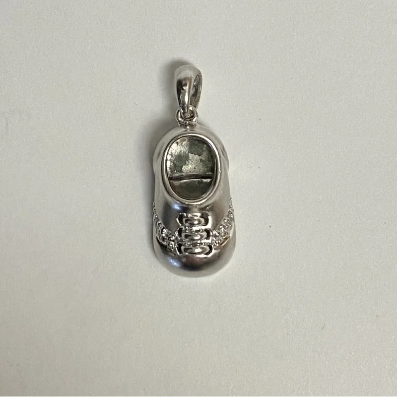 14K Baby Shoe Charm With Engraving 585 0n Pendent