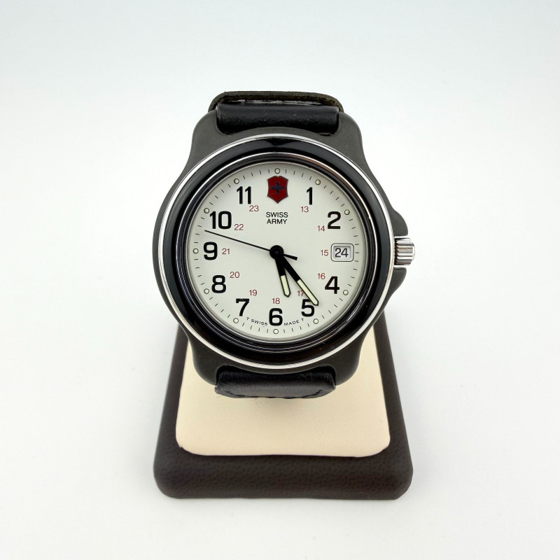 Mens Classic Victorinox Swiss Army 24-Hour Watch Black Bezel White Dial