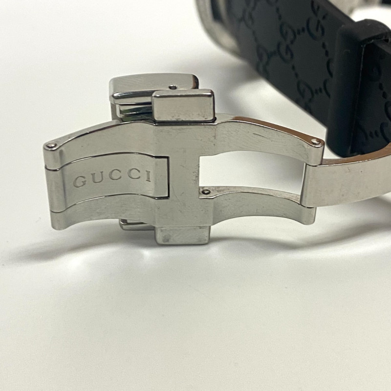 Men's GUCCI 114-2 Digital Watch Custom White Diamonds Bezel Men's GUCCI 114-2 Digital Watch Custom White Diamonds Bezel