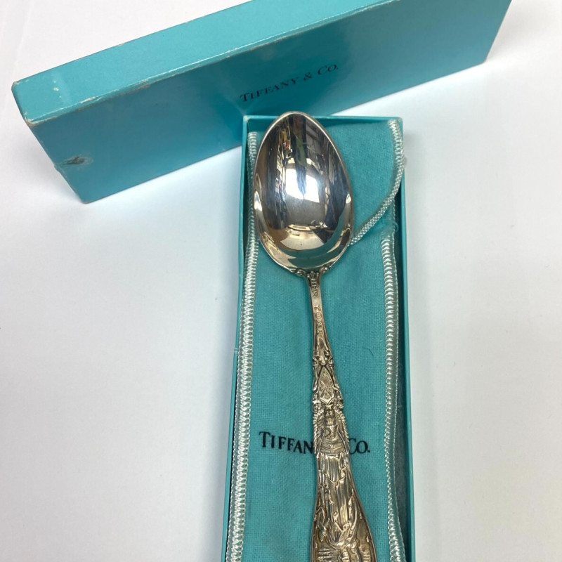 Souvenir Spoon "Statue of Liberty" New York City by Tiffany & Co - Sterling, 6" Souvenir Spoon "Statue of Liberty" New York City by Tiffany & Co - Sterling, 6"