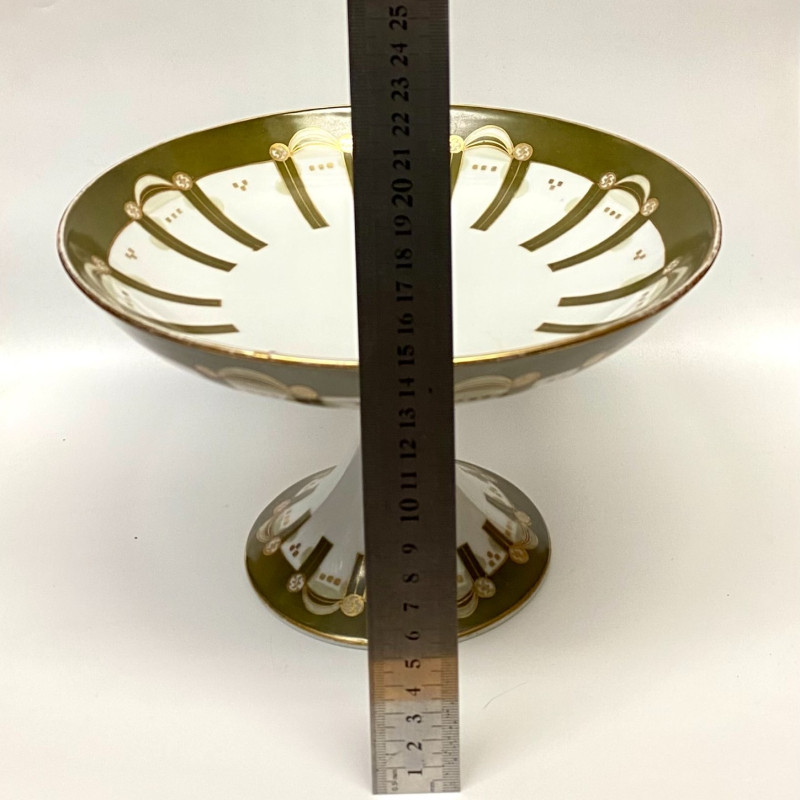 Porcelain fruit bowl by Gardner Moscow Porcelain fruit bowl by Gardner Moscow