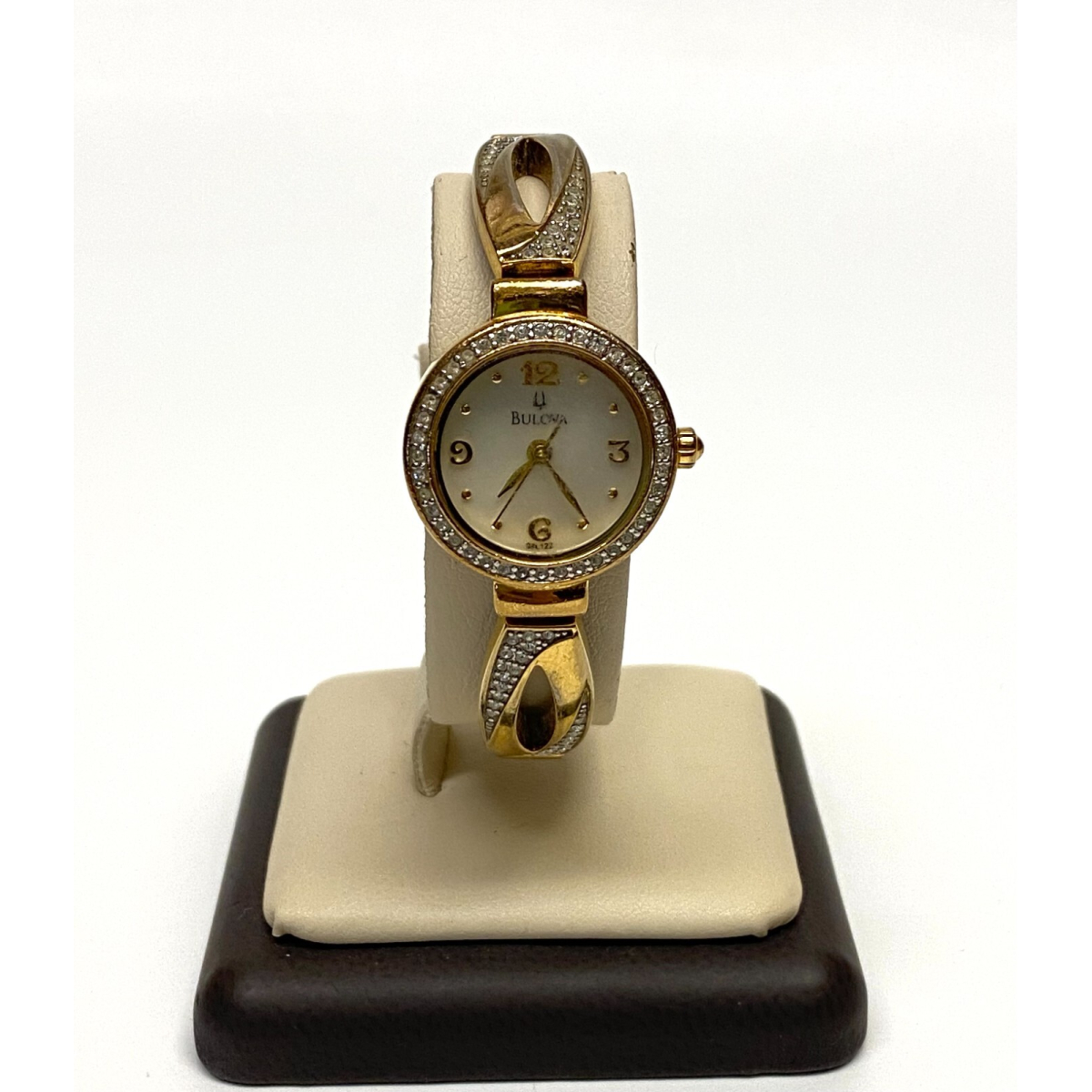 Bulova Watch Crystal Band & Bezel MOP Dial 6.6" 22mm