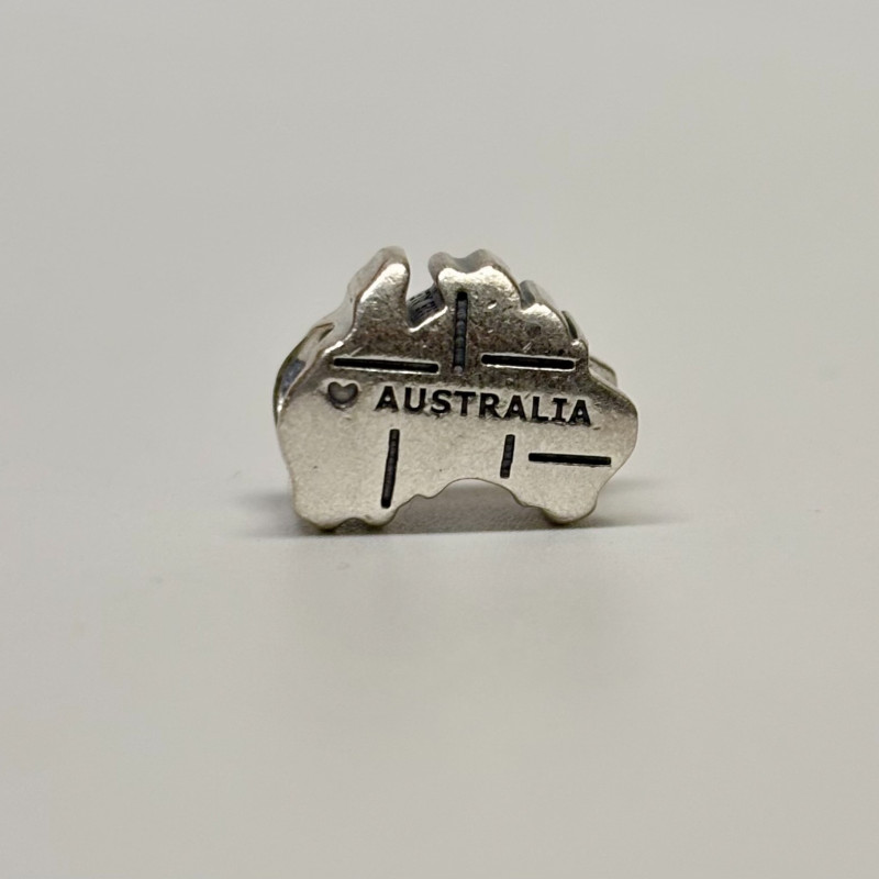 RARE Pandora Australia Map Charm – Retired 2013 Recalled Flag Error RARE Pandora Australia Map Charm – Retired 2013 Recalled Flag Error