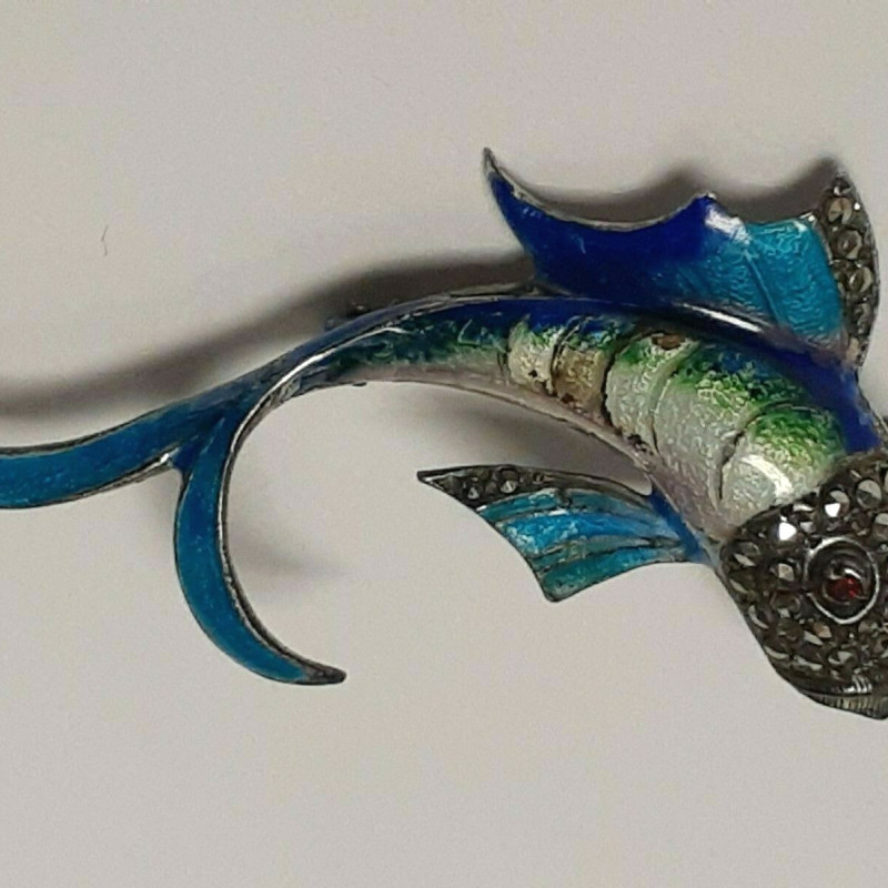 Antique Sterling Silver Designed Gems Faced Blue Multicolor Fish / 1 Ruby Eye Antique Sterling Silver Designed Gems Faced Blue Multicolor Fish / 1 Ruby Eye