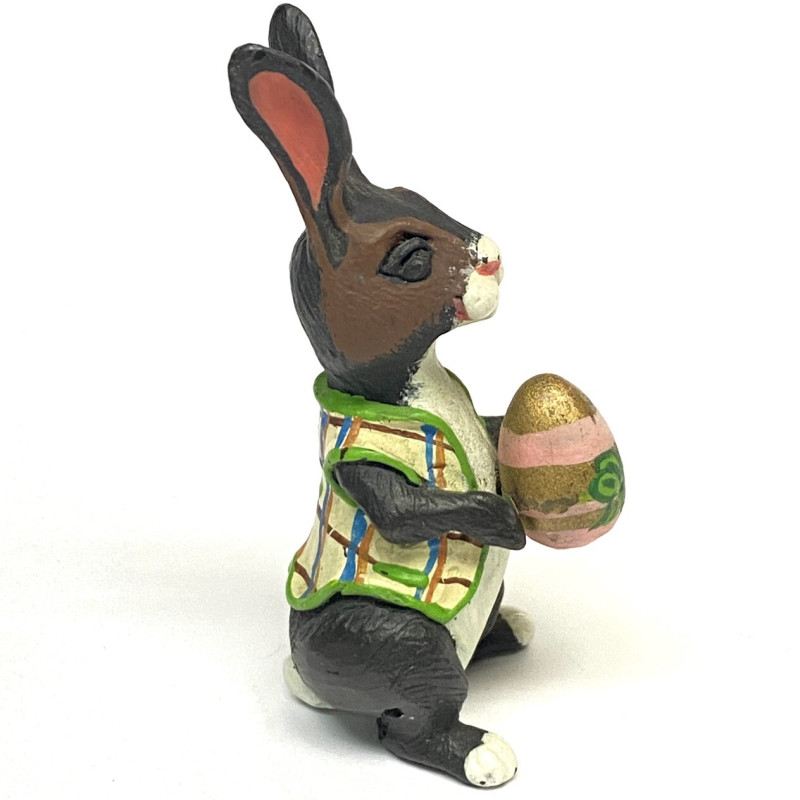 Authentic Vintage Heirloom Edition Rabbit Bunny Holding Egg Cast Iron Figurine ! Authentic Vintage Heirloom Edition Rabbit Bunny Holding Egg Cast Iron Figurine !