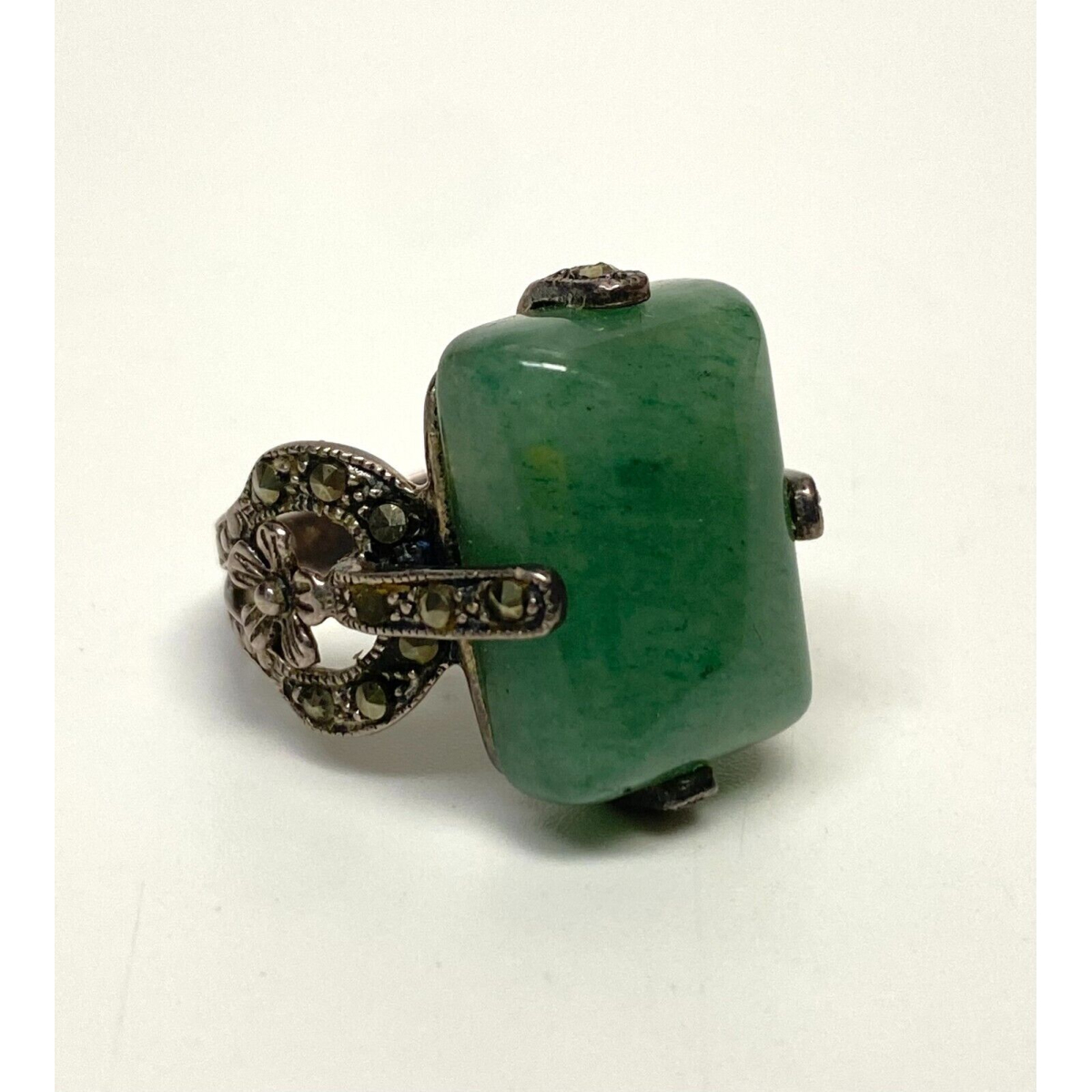 Vintage  Jade Silver Marcasite Ring Size 6