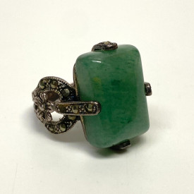 Vintage  Jade Silver Marcasite Ring Size 6
