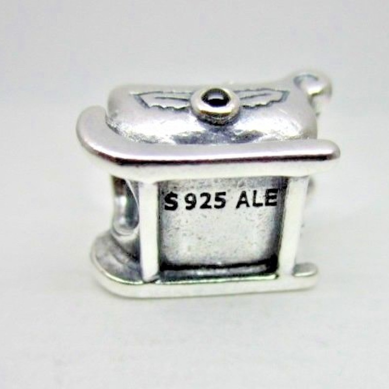 Pandora RETIRED Garnet Sleigh Charm 790562 Christmas Santa