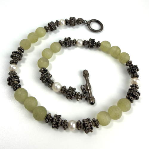Faceted beads of natural lemon green jade and pearls 925 Sterling Necklace 17'' Faceted beads of natural lemon green jade and pearls 925 Sterling Necklace 17''