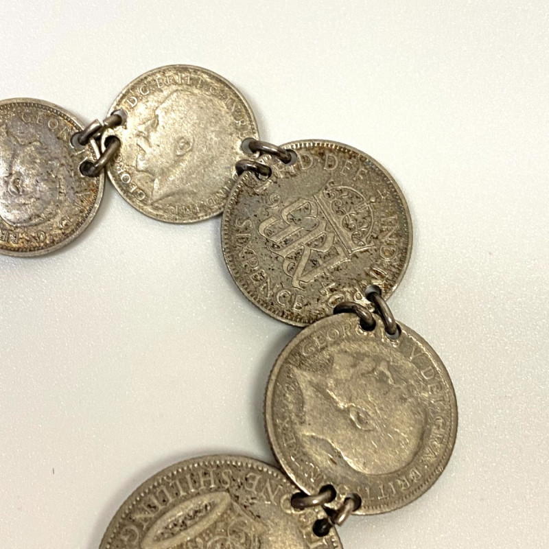 Great Britain 1896-1940 Coins George IV Silver Bracelet, 24 grams Great Britain 1896-1940 Coins George IV Silver Bracelet, 24 grams