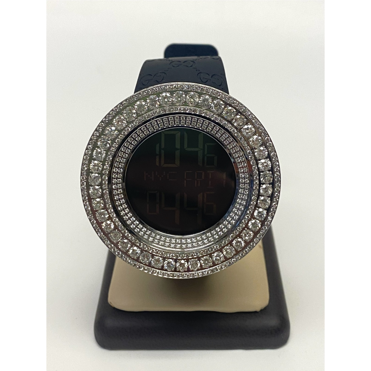 GUCCI 114-2 Digital Watch and Diamond Bezel