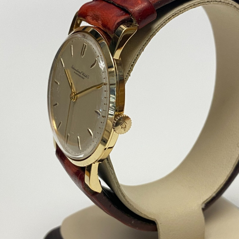 Vintage IWC SCHAFFHAUSEN 18k Yellow Gold Wristwatch 33.5mm