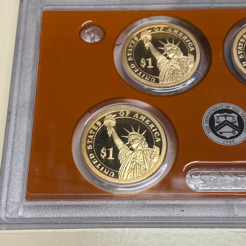 2014 Proof set San Francisco mint, 9 coins, two cases with 1$ and Quarter Dollar